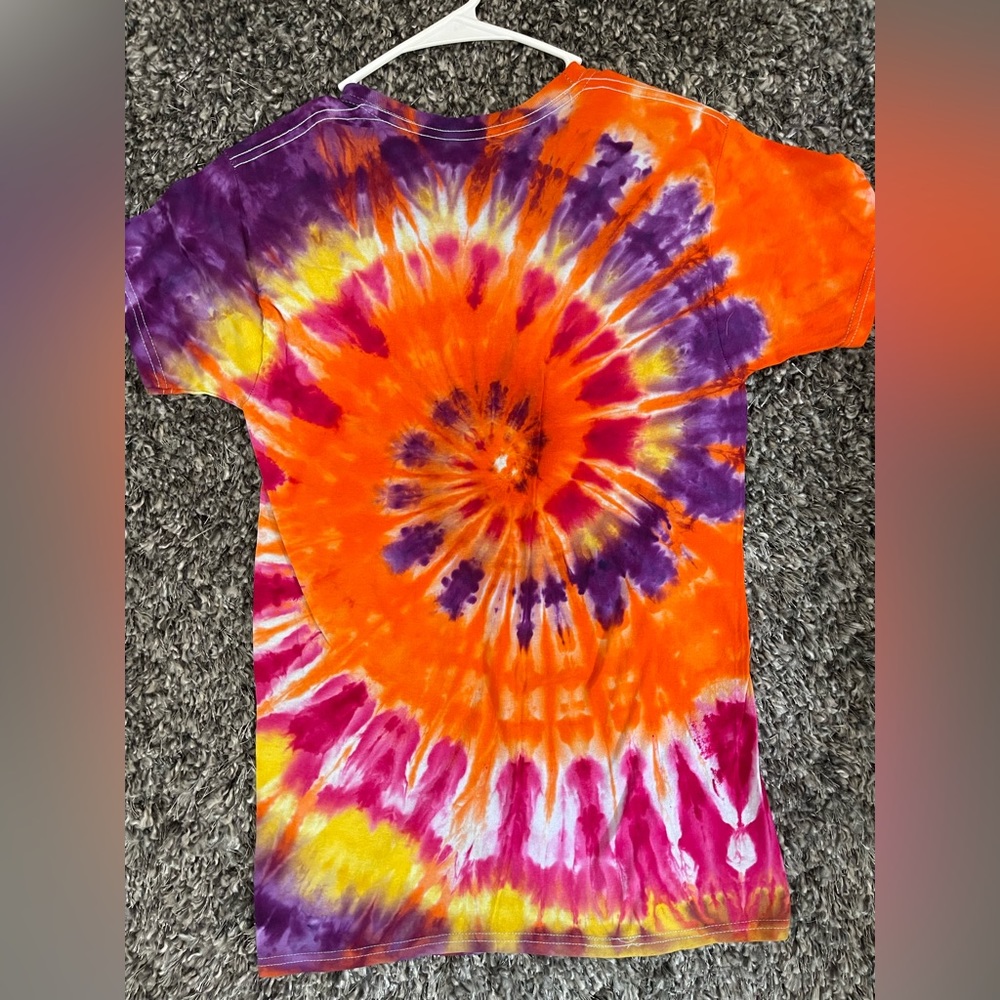 Tie dye t-shirt. Size small.